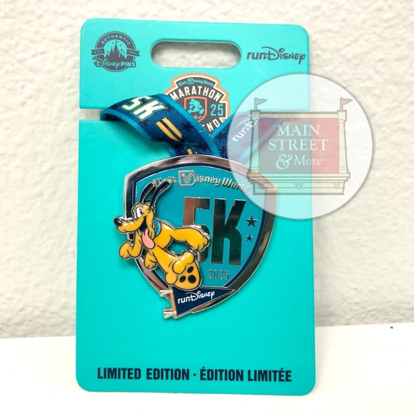 2025 runDisney Marathon Weekend Race 3 LE Disney Pins Set 5K 10K - NEW - Picture 2 of 4
